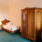 Schloss 3*