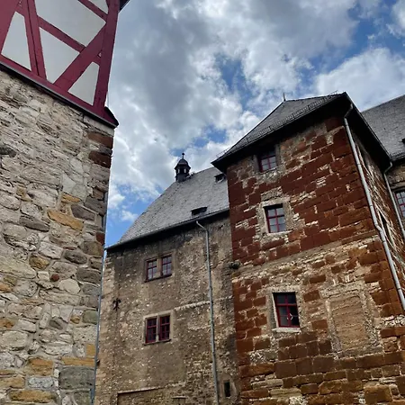 Schloss 3*
