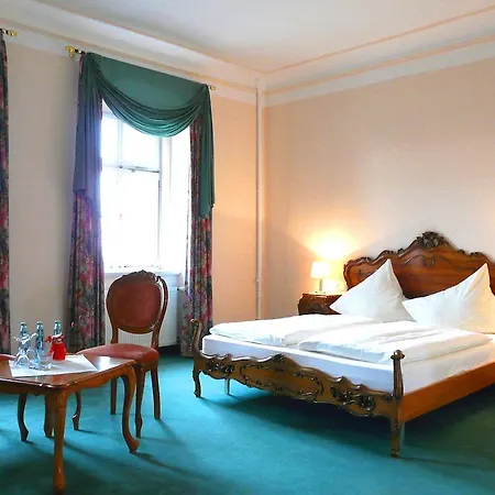 Schloss Hotel 3*